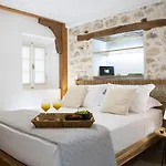 Angestrale Stone Daire *